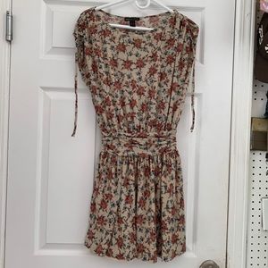 Mango flower dress with adjustable shoulders
